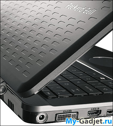 Packard Bell EasyNote TN65. Слева находятся еще пара USB-портов, слот Express Card, порт для подключения к сети, разъём для подключения электропитания, а также входы, позволяющие использовать внешние устройства: цифровой видеовыход DVI, через который изображение выводится на дополнительный монитор, порт HDMI, через который можно подключать ноутбук к тевизору ЖК или плазменному и смотреть фильмы с хорошим качеством